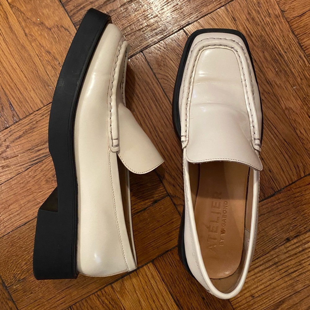 Vagabond Carmen Off-White Loafers size 10